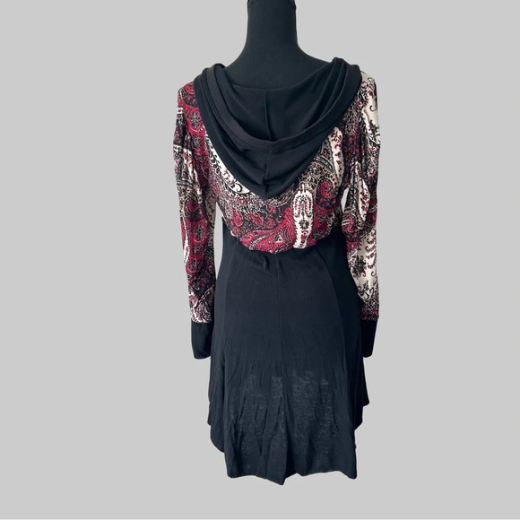 Frank Lyman Paisley Pattern Hooded Sweater Dress Made in Canada - Picture 3 of 16